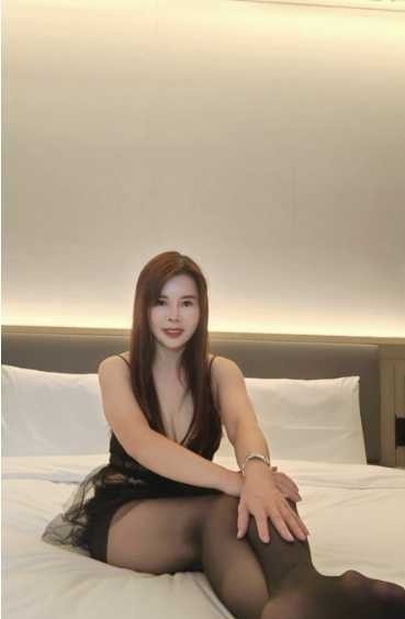 服务系胸大熟女