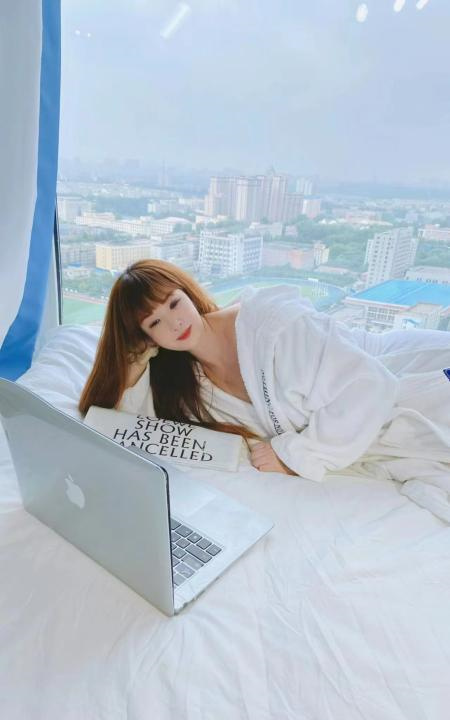 潮喷美女