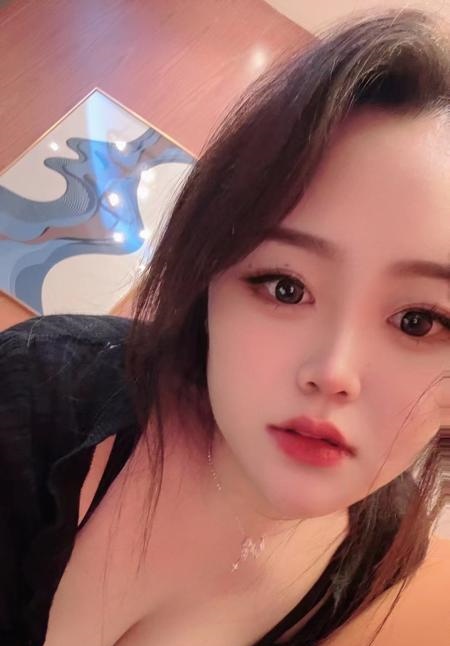 丰满小媛
