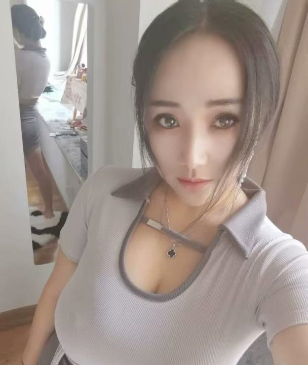 风骚颜值美女小梅