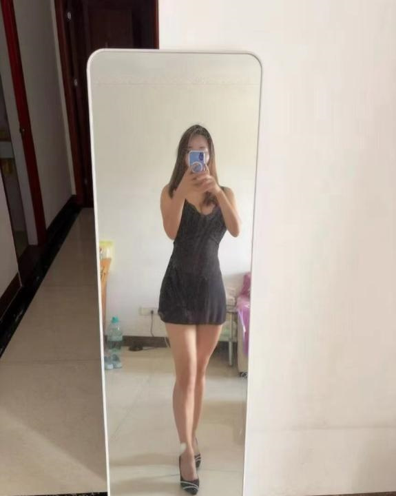 大胸舌吻少妇