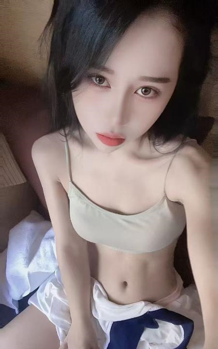 包河娇小玲珑的小美女