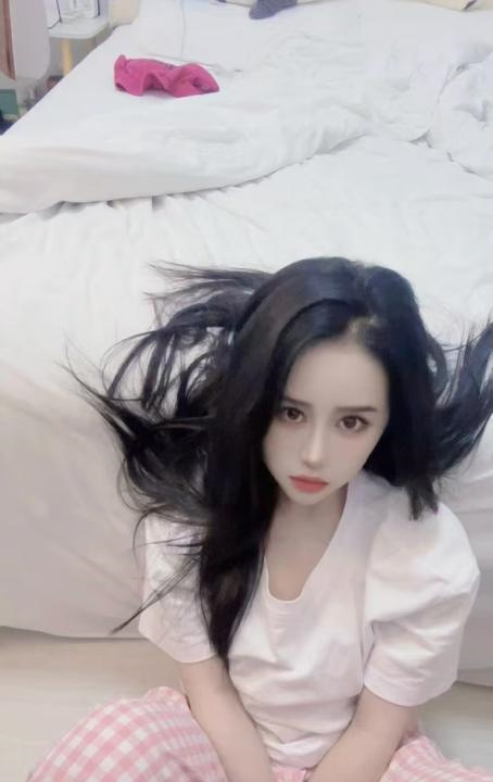 包河娇小玲珑的小美女