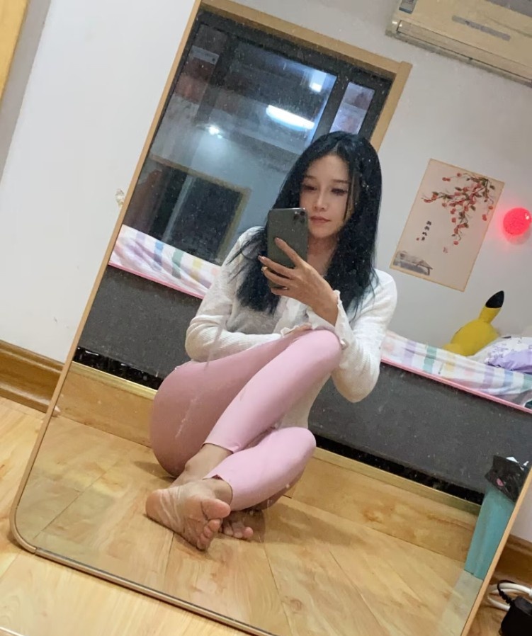 竹山路瑜伽少妇婷