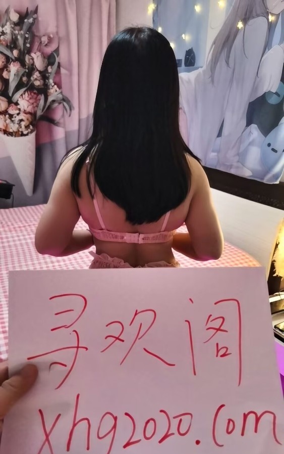 美臀可颜射少妇