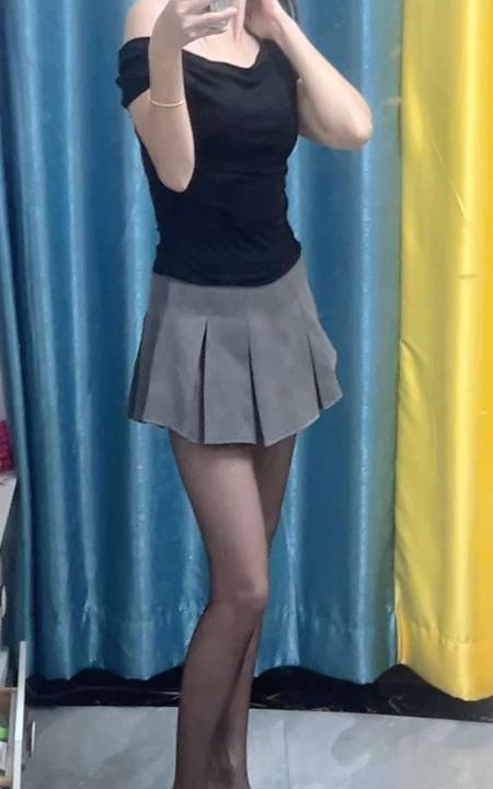 虎丘翘臀长腿美女