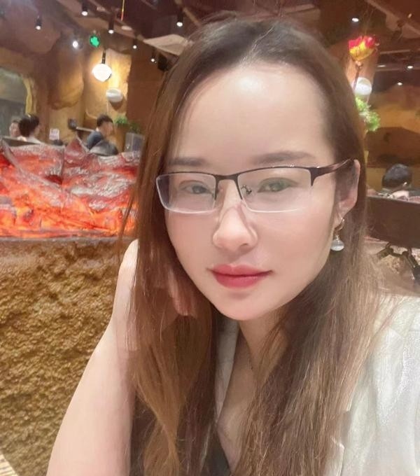 白云琳琳
