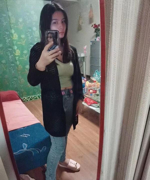 汉口火车站小姐姐