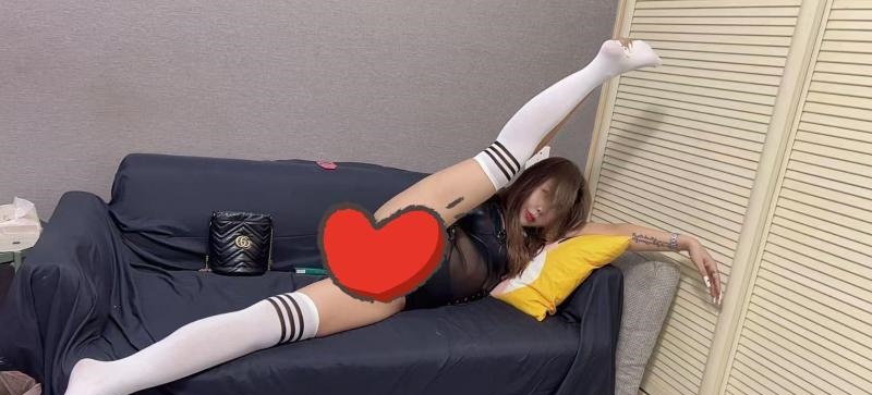 一字马美女
