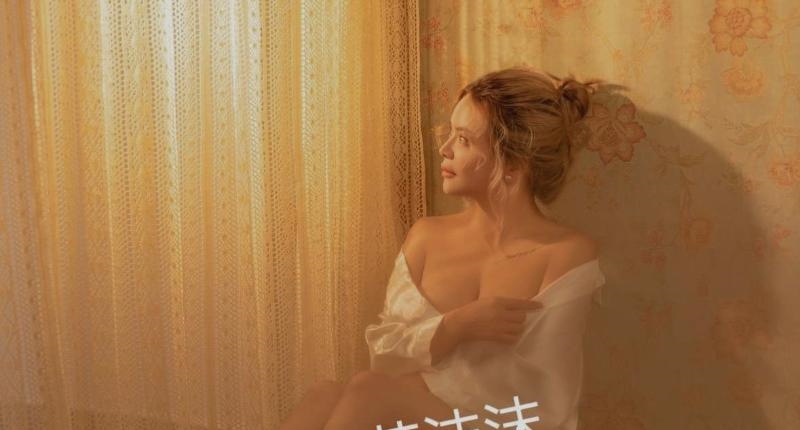 深喉巨乳骚妇