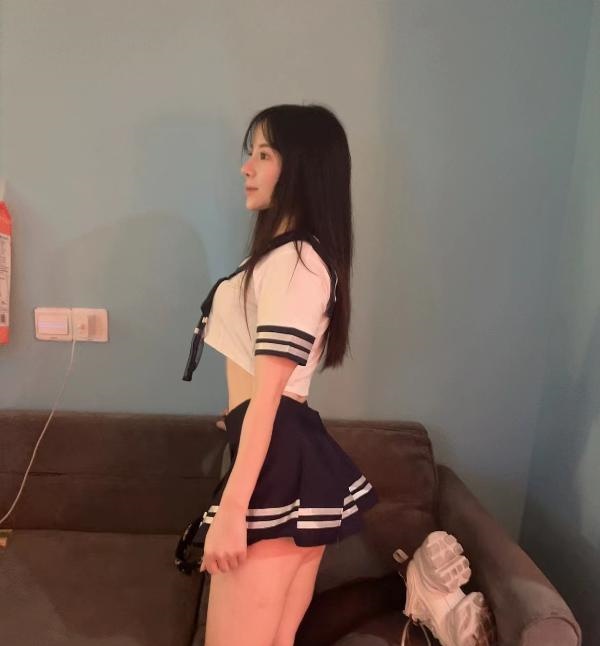 美臀粉色奶子