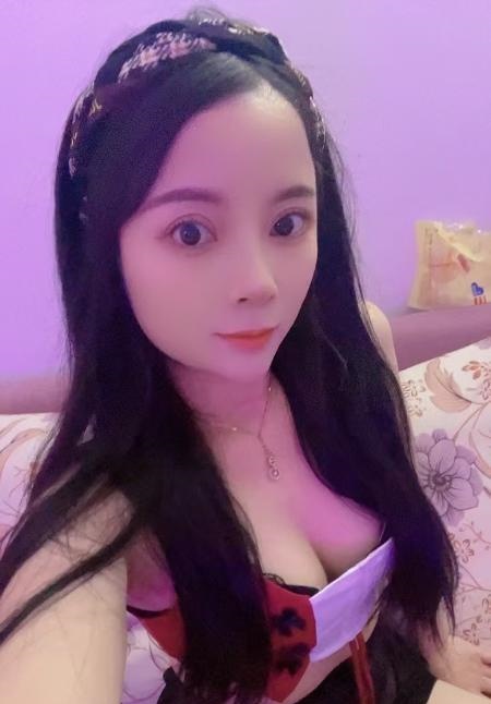 美臀粉色奶子