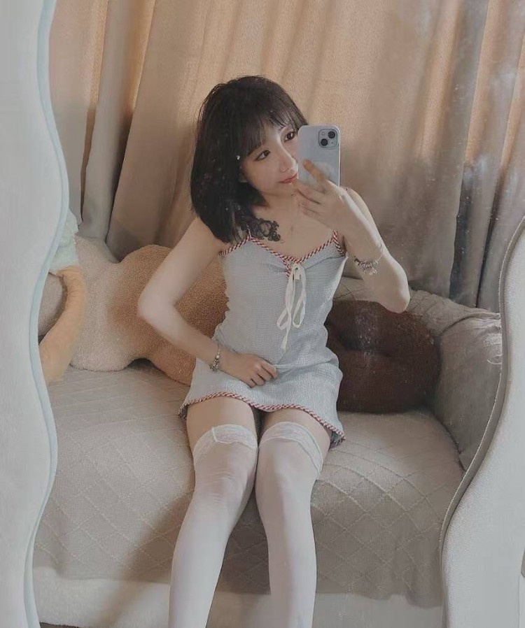 00后刚下海妹子