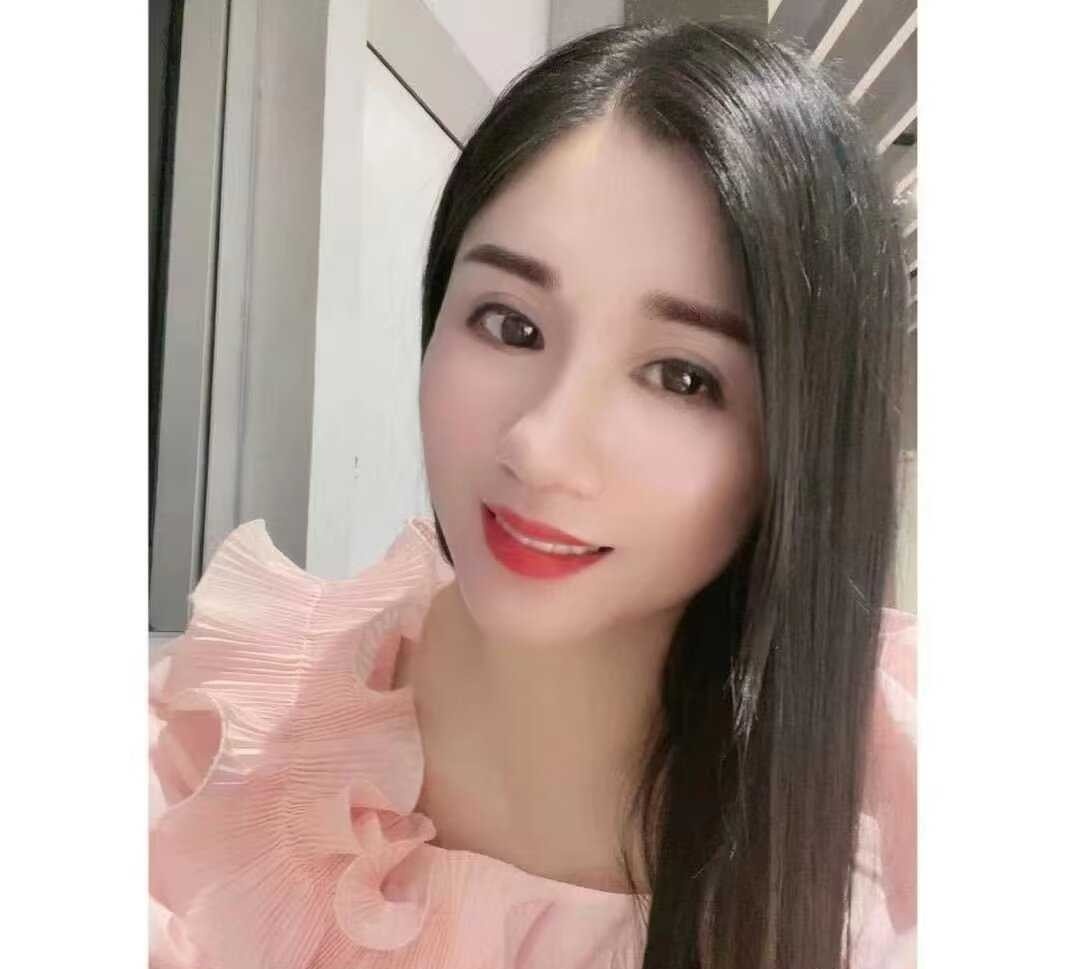桂林北站附近气质少妇