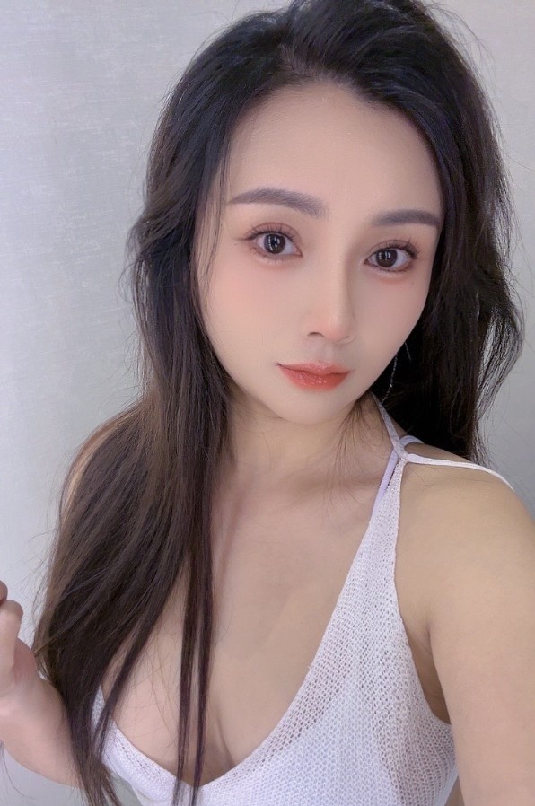 淫媚超勾人小蛇精