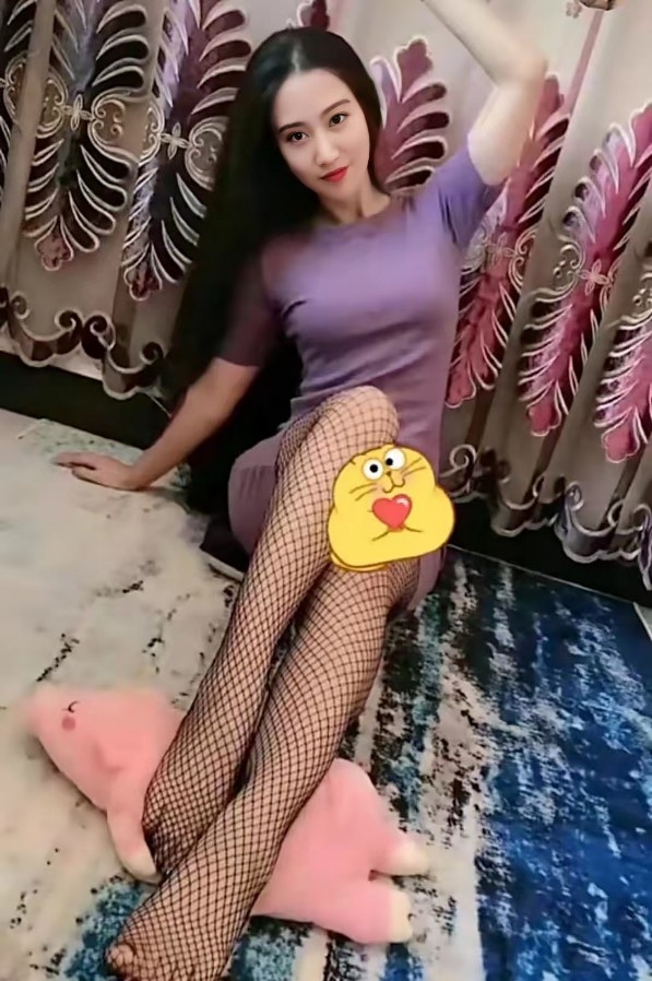 翘臀小姐姐