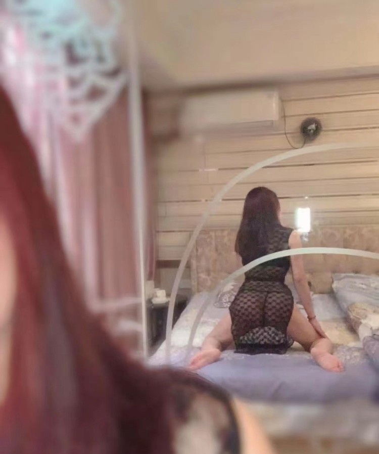 值得一试的小骚少妇
