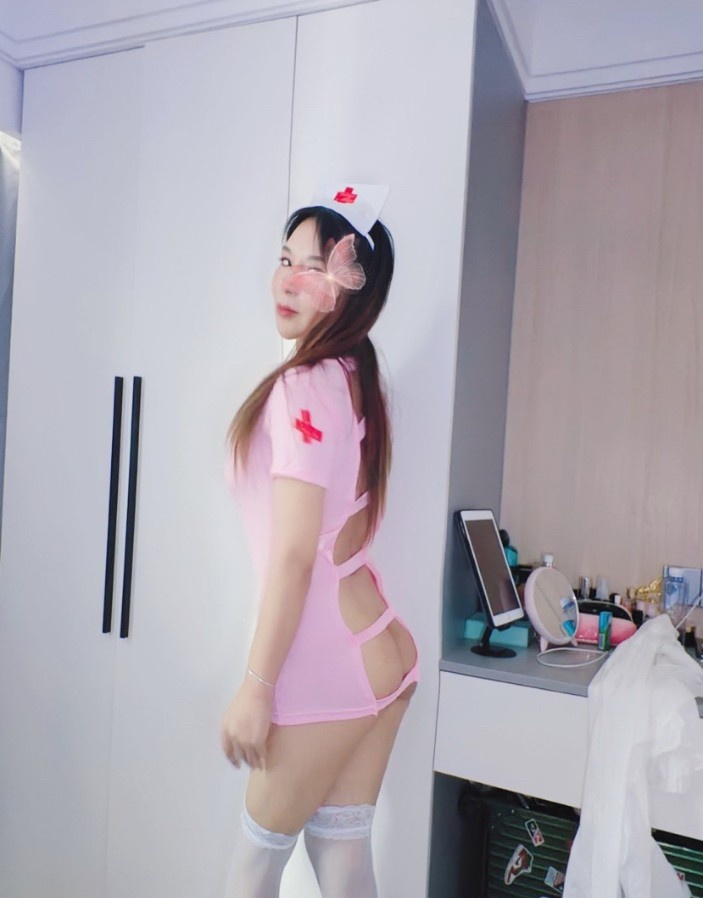 大战制服少妇