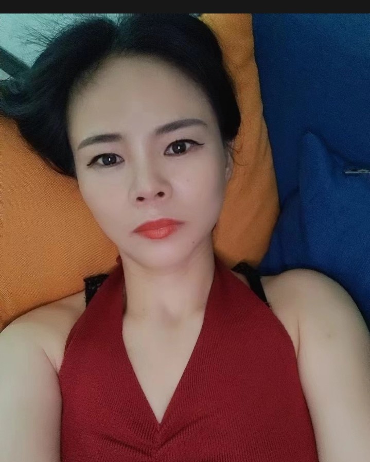 东亭少妇