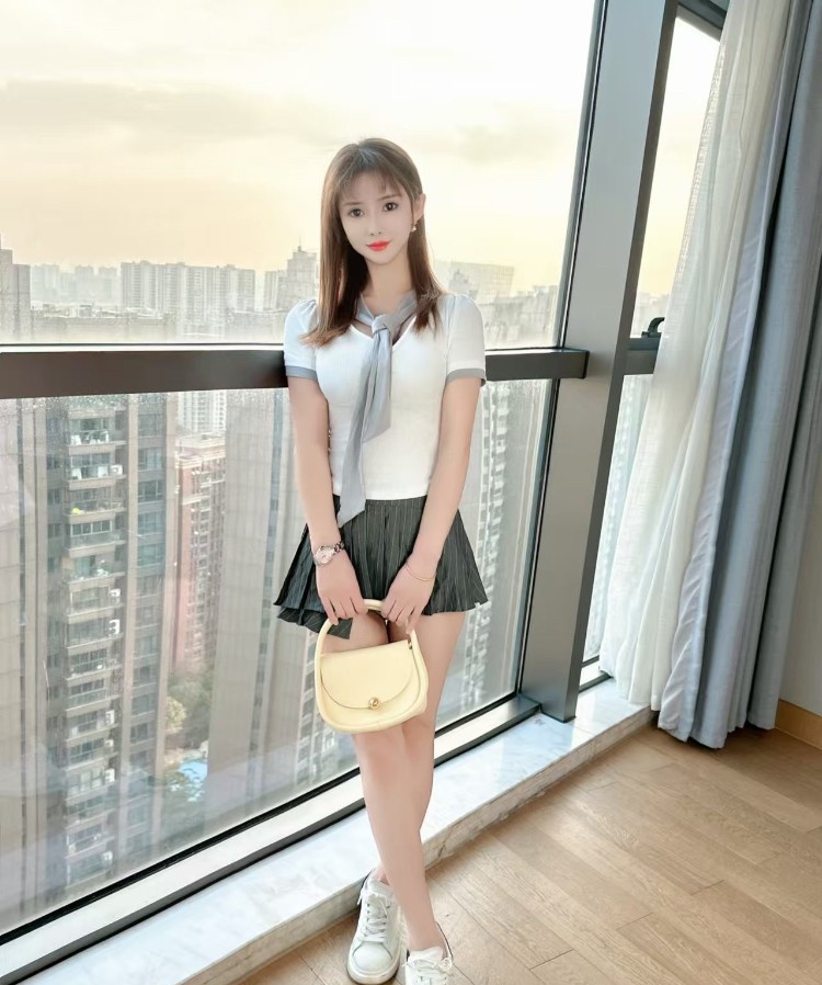 美女小姐姐
