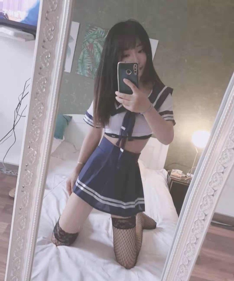 三刷鼓楼嫩逼耐操小乖