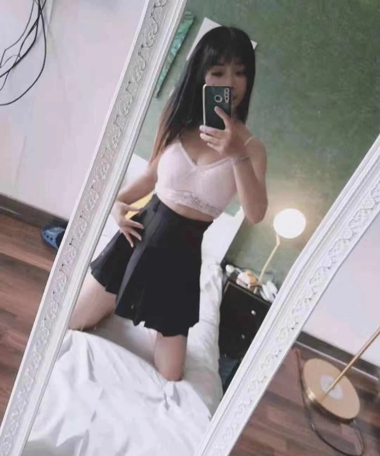 三刷鼓楼嫩逼耐操小乖