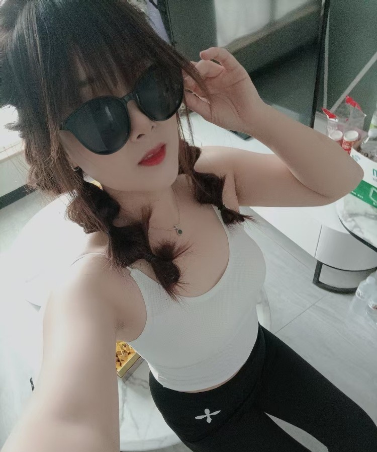 北京小怪兽娇小可爱型