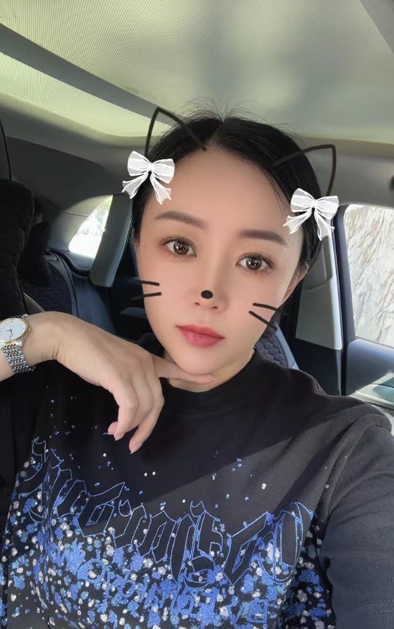 长楹天街苗条熟女