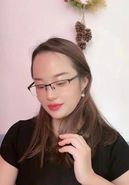 带眼镜少妇琳琳