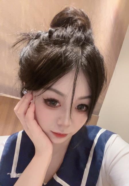 新区服务系妹子