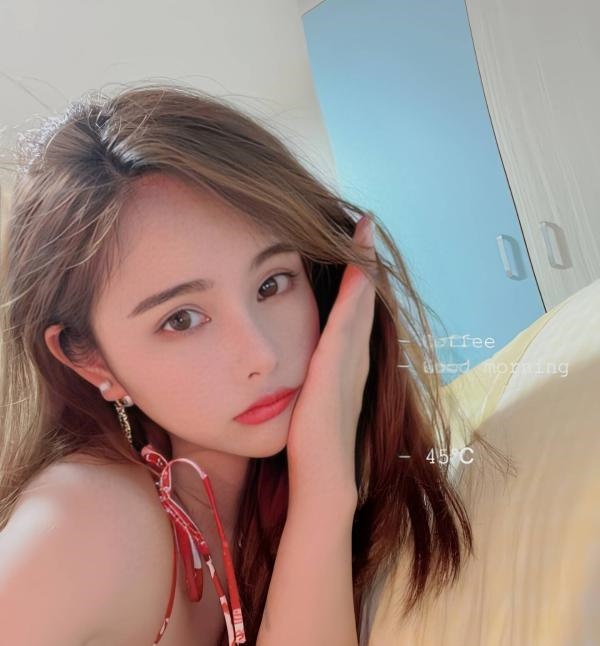 翘臀骚妹子小小