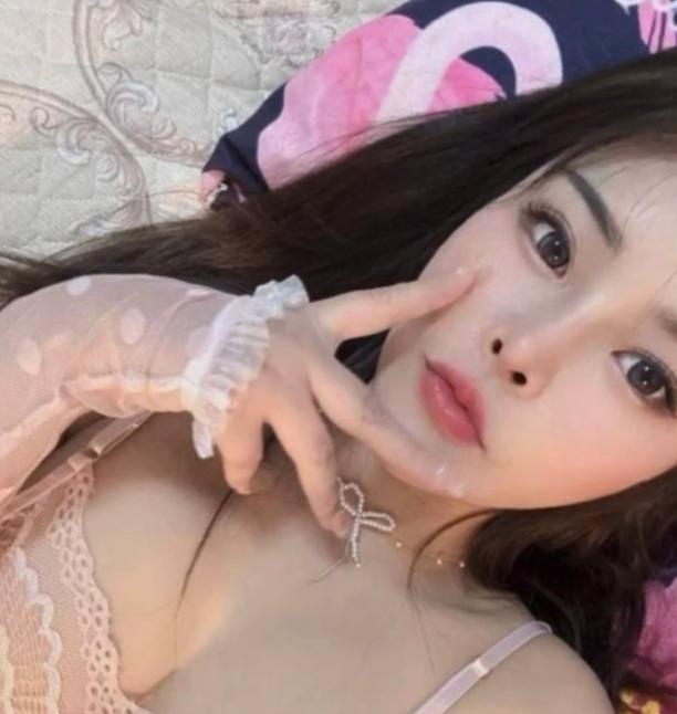 制服黑丝小璐