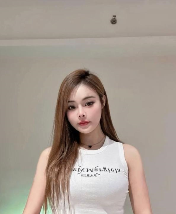 制服黑丝小璐