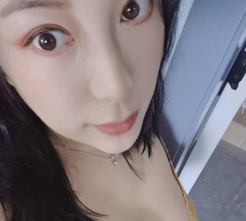 大奶骚妇喜欢少妇的来