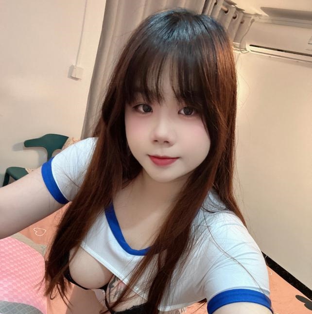 海珠波大屁股大的嫩妹