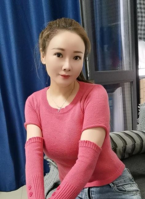 广州大胸少妇泡芙