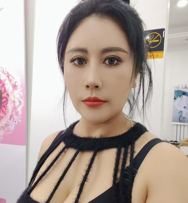 黑丝长腿榨汁姬