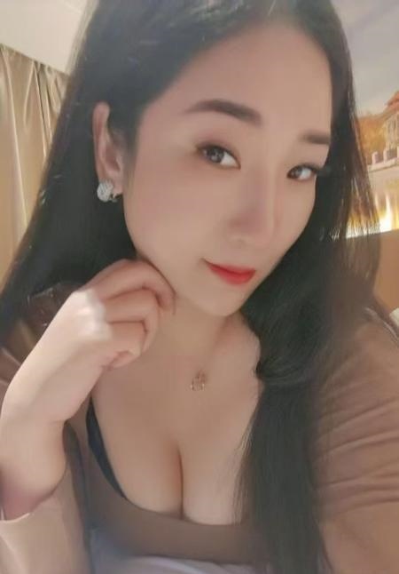 重庆妹子火辣身材