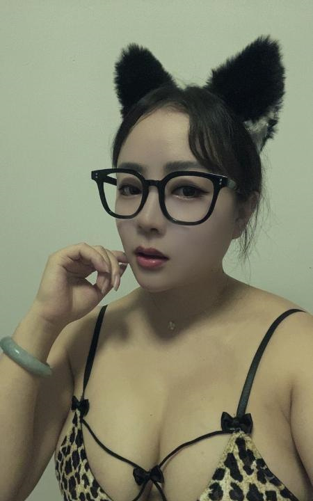 再战徐汇大奶妹