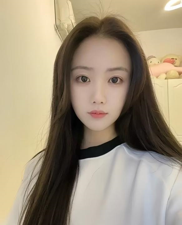 天心清纯可爱美女