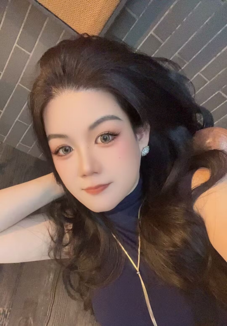 微胖丰满小少妇