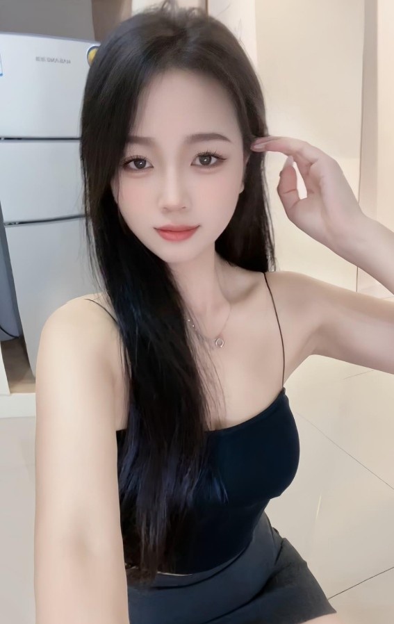 西湖水嫩少妇