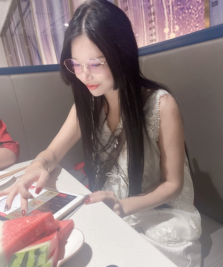 深喉丽丽