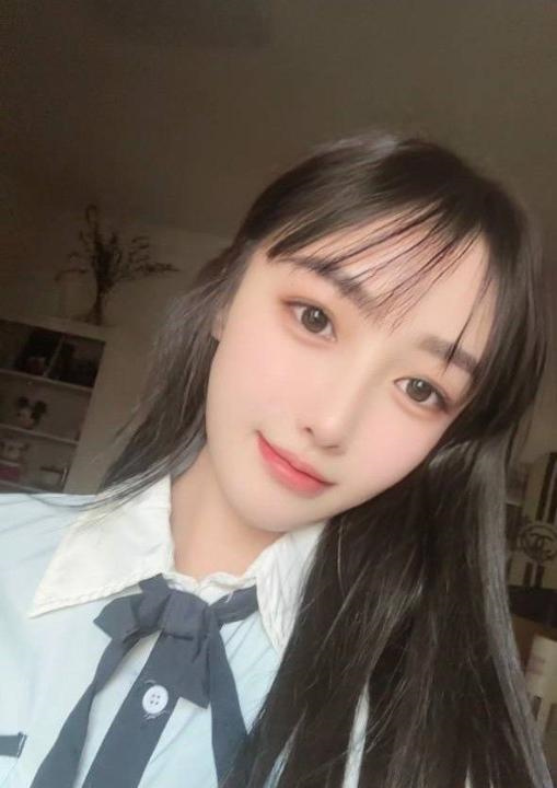 娇小女友大胸老师