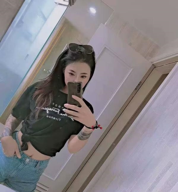 大胸美女金娜