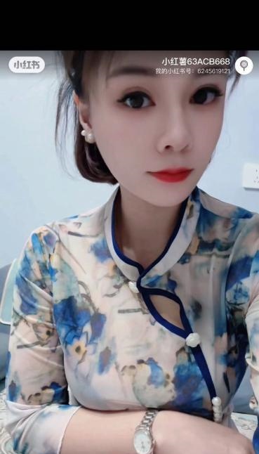 滨江大胸小姐姐