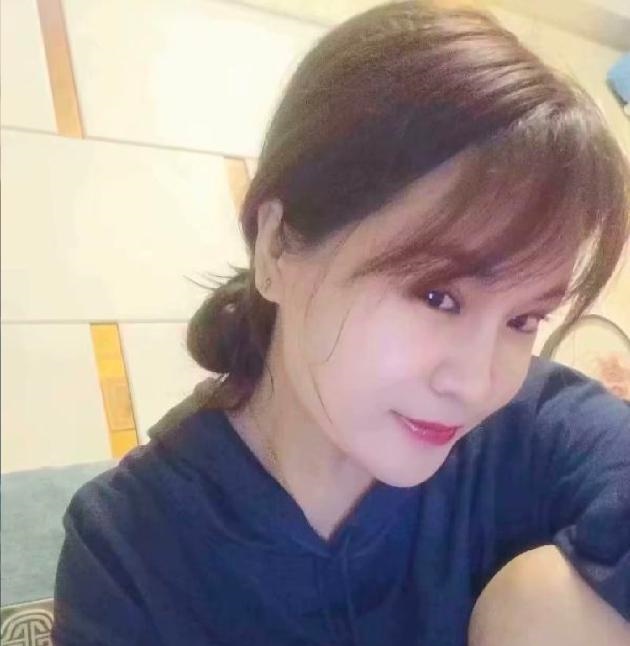 宏伟路喷水少妇