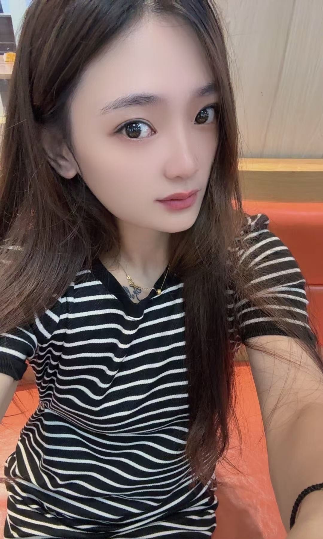 肤白美女三通