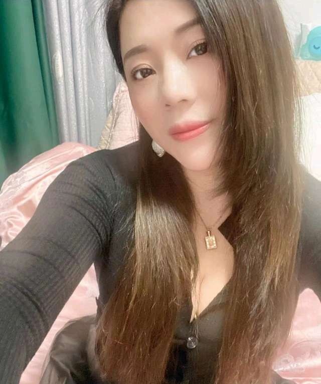 轻熟风情骚姐姐