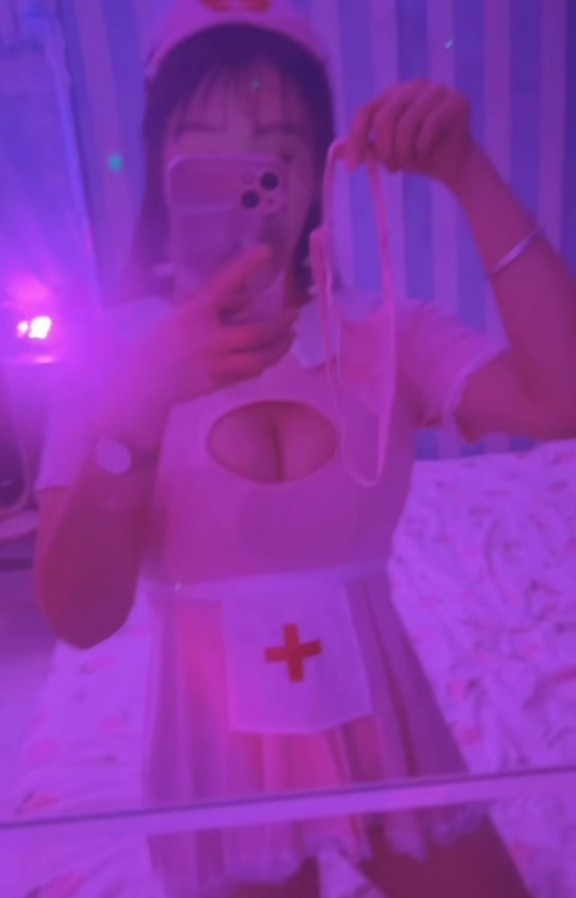 骑着琪琪听她叫